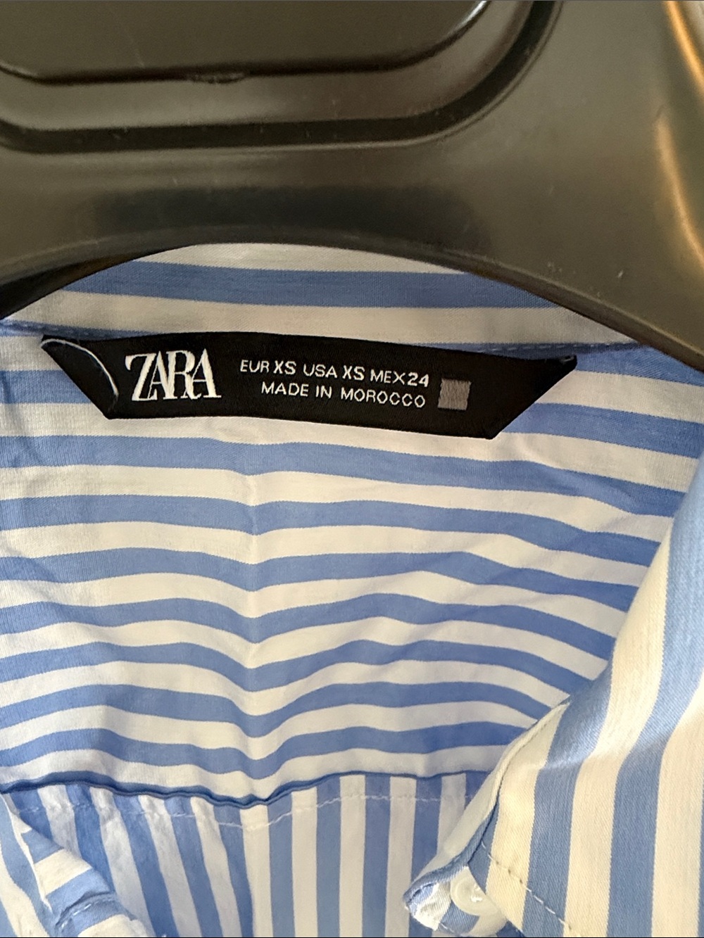 Zara Men’s White and Blue Vertical Stripe Dress Shirt - Picture 2 of 3